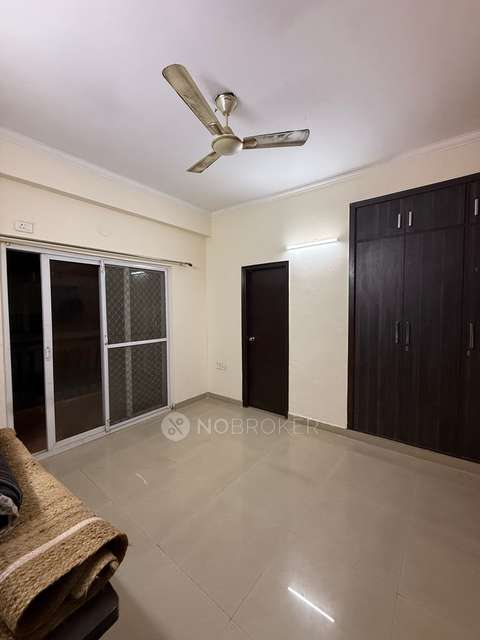 Single Room for Male In 3 BHK  In Antriksh Forest In Sector 77