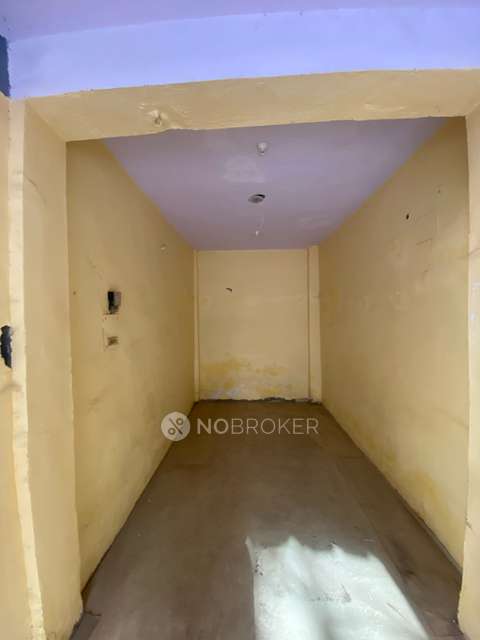 Shop in Sector 20, Gurgaon for Rent 