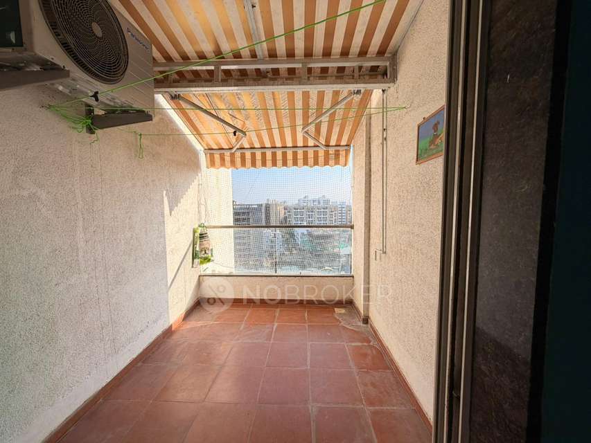 2 BHK Flat In Ravinanda Skylight for Rent  In Ravinanda Skylights