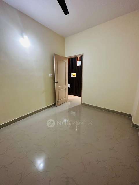 Single Room for Female In 3 BHK  In J P Heights In J P Heights