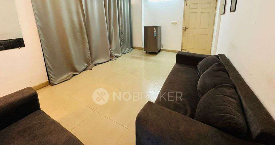 Single Room for Male In 3 BHK  In Supertech Cape Town, Sector 74 In Sector 74