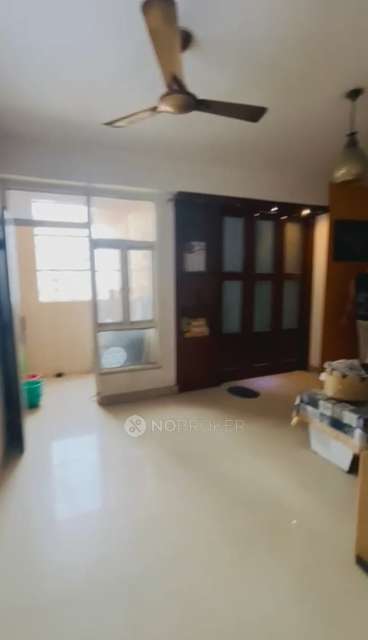 Single Room for Male In 3 BHK  In Supertech Cape Town, Sector 74 In Sector 74