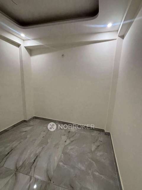 Industrial Building in Sector 49, Noida for Rent 