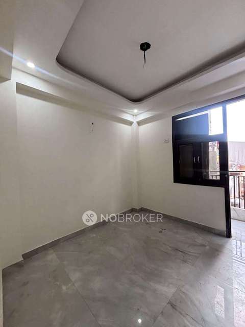 Industrial Building in Sector 49, Noida for Rent 