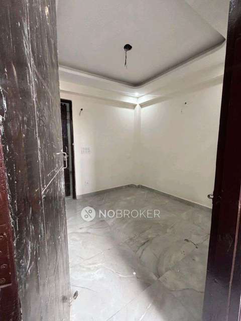 Industrial Building in Sector 49, Noida for Rent 