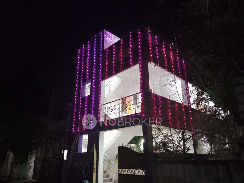 2 BHK House For Sale  In 117, 9th St