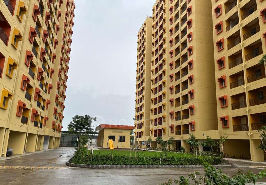 2 BHK Flat In Mudhuvan Society for Rent  In  Hadapsar,