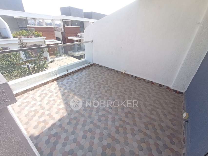 4 BHK House for Rent  In Charholi Budruk