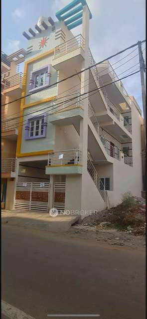 Single Room for Female In 2 BHK In Sb In Andrahalli