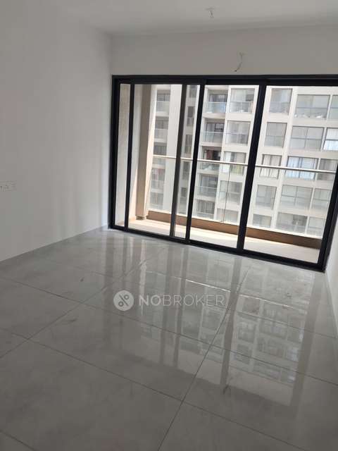 4 BHK Flat In Mantra Mirari for Rent  In Mundhwa