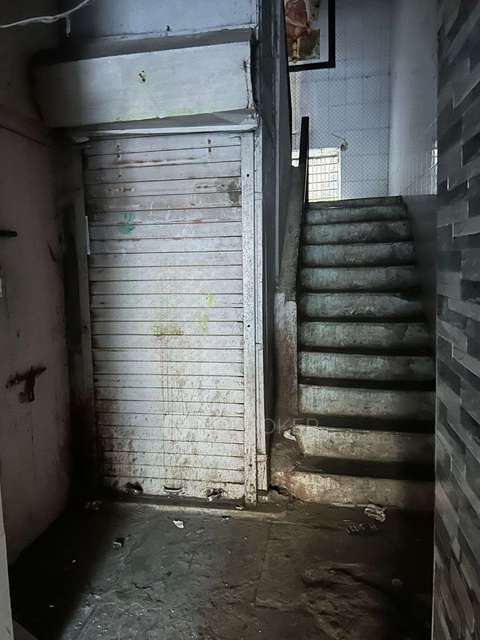 Shop in Parel, Mumbai for sale 