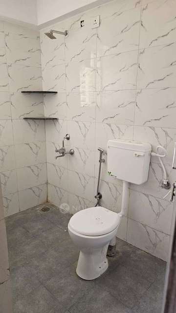 2 BHK Flat In Gkg The Kings Way for Rent  In Ghorpadi