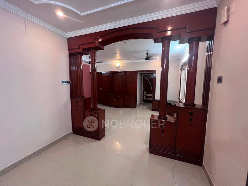 4+ BHK House For Sale  In Vadapalani