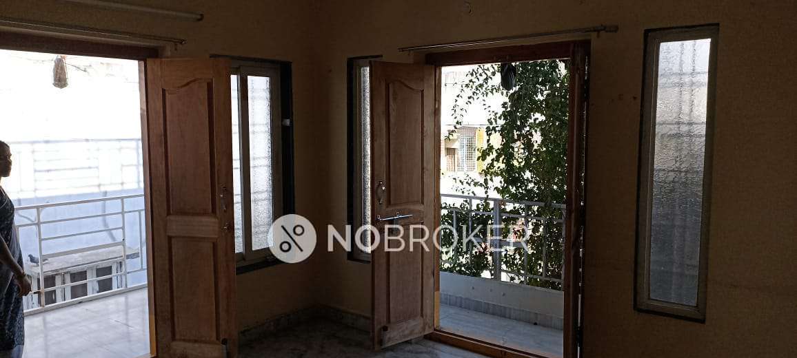 Showroom in Tarnaka, Hyderabad for sale 