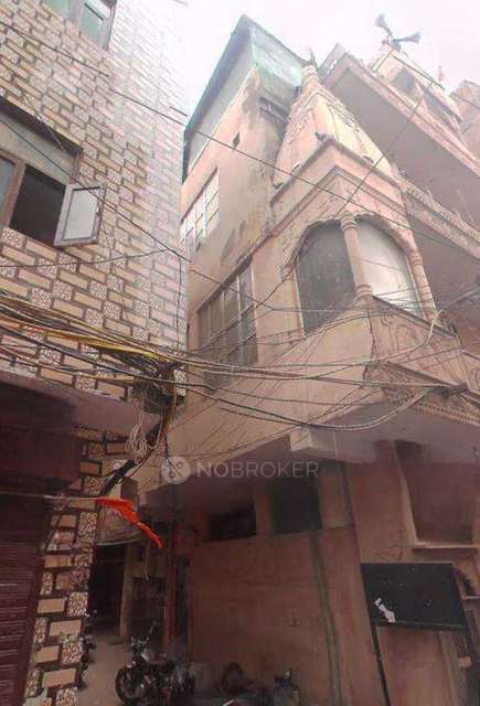 Godown/Warehouse in Patel Nagar, Delhi for Rent 