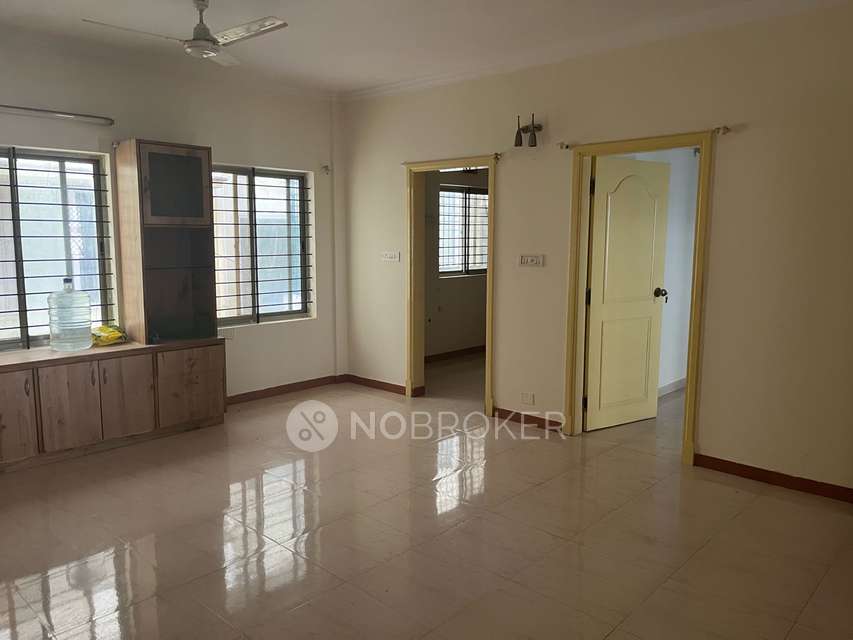 Single Room for Female In 2 BHK  In Sv Paradise In Pai Layout, Mahadevapura