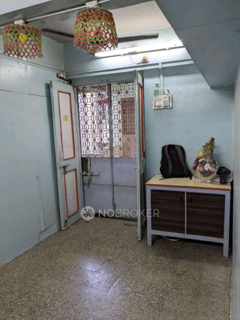 Shared Room for Male In 1 BHK  In Ap In Shaniwar Peth 