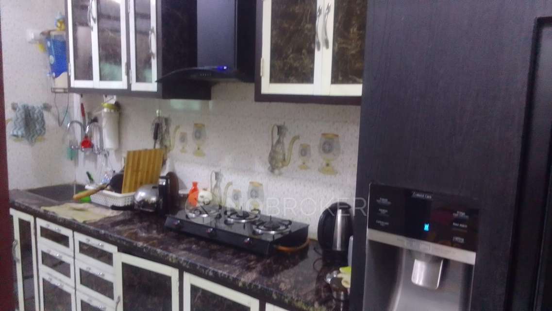 2 BHK Flat For Sale  In Mukherjee Nagar