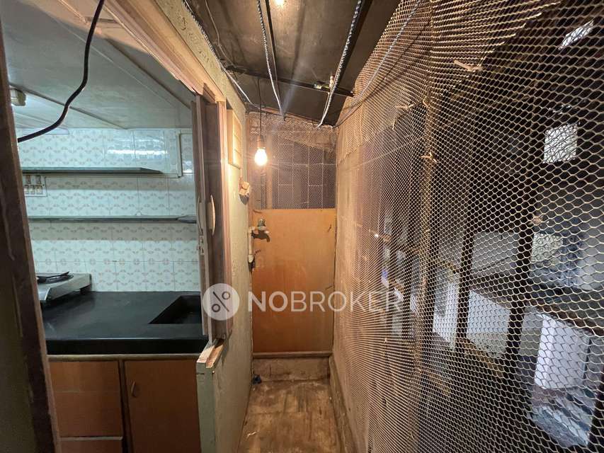 1 RK Flat In Maruti Tower For Sale  In Lower Parel