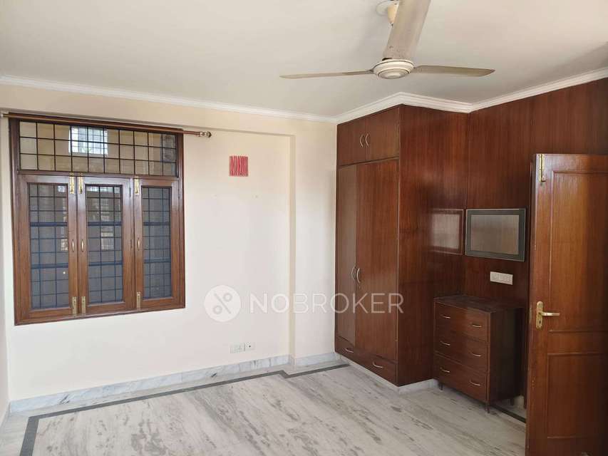 2 BHK House for Rent  In South City 1, Sector 41