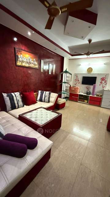 Single Room for Female In 2 BHK  In Express Garden, Seven Two Zero Six Five Zero Eight One Nine Five In Vaibhav Khand