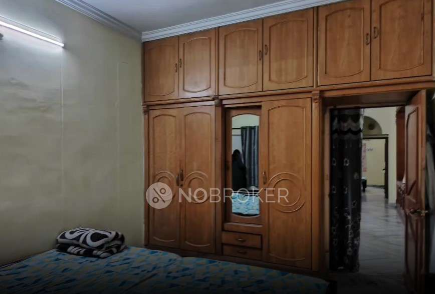 3 BHK Flat In Srinivasa for Rent  In  Begumpet