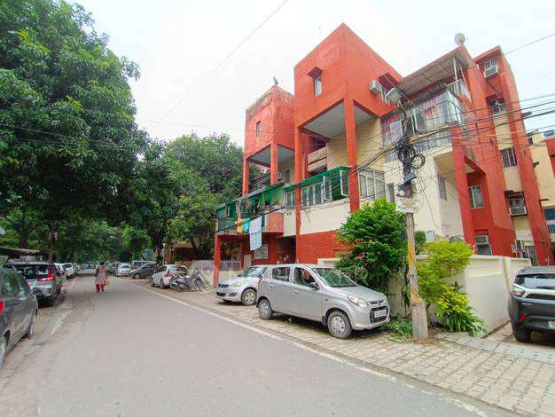 2 BHK Flat In Rwa Dda Flats Munirika for Rent  In Munirka