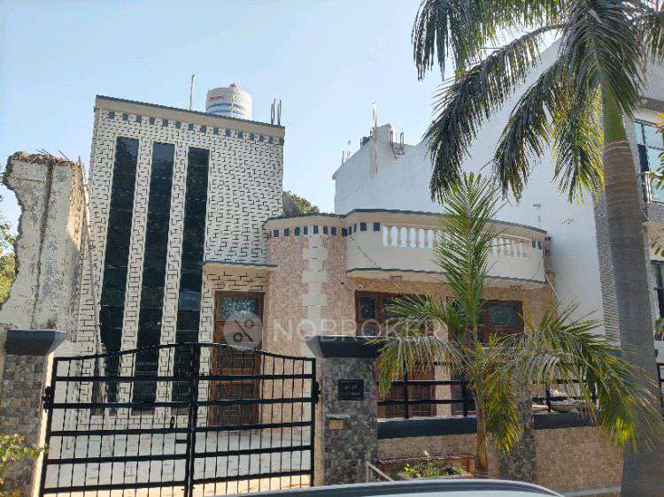 2 BHK House for Rent  In  Sector 31