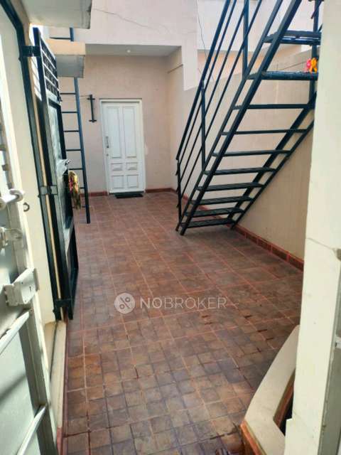 1 BHK Flat In Jineshwar Krupa for Rent  In Shivajinagar Bus Station