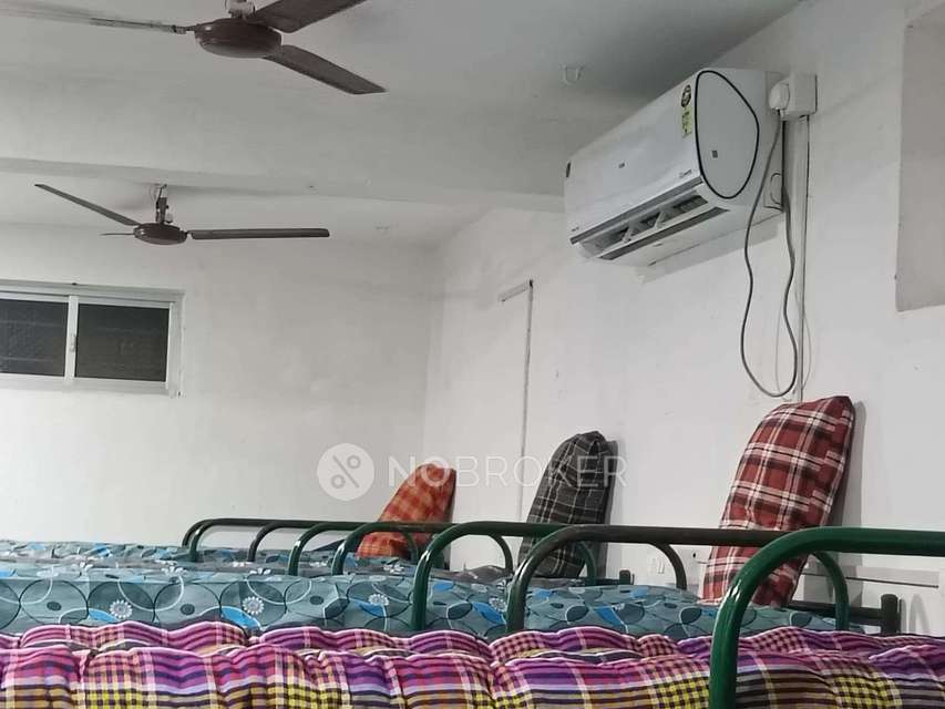 PG for Boys in Ambattur