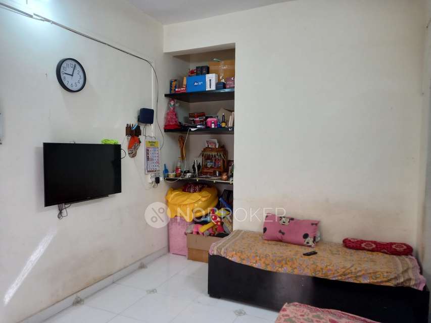Shared Room for Female In 1 BHK  In Bora Park In Pimple Saudagar
