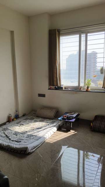 Shared Room for Female In 2 BHK  In Kharde Shambhavi, Kothrud In Kharde Patil Builders