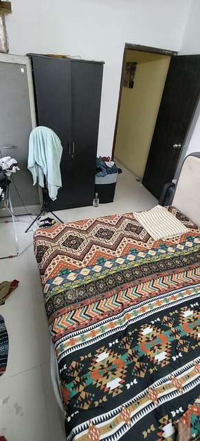 2 BHK Flat In Dolphin Towers For Sale  In Malad West