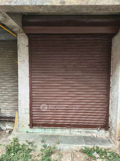 Shop in Jari Mari Tisai Mandir, Mumbai for sale 