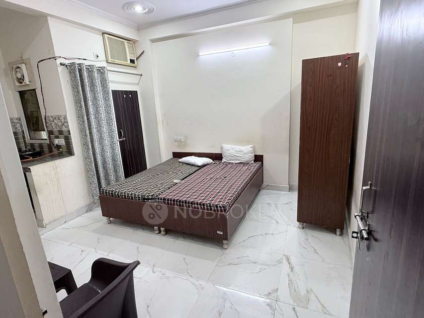 1 RK Flat In Paleram Homestay for Rent  In Paleram Home Stay
