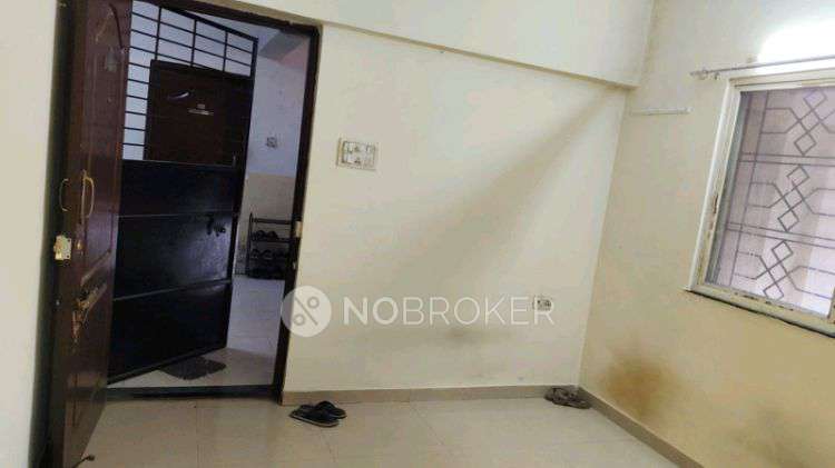 Single Room for Female In 1 BHK  In Newkopre Ghavthan In  Warje