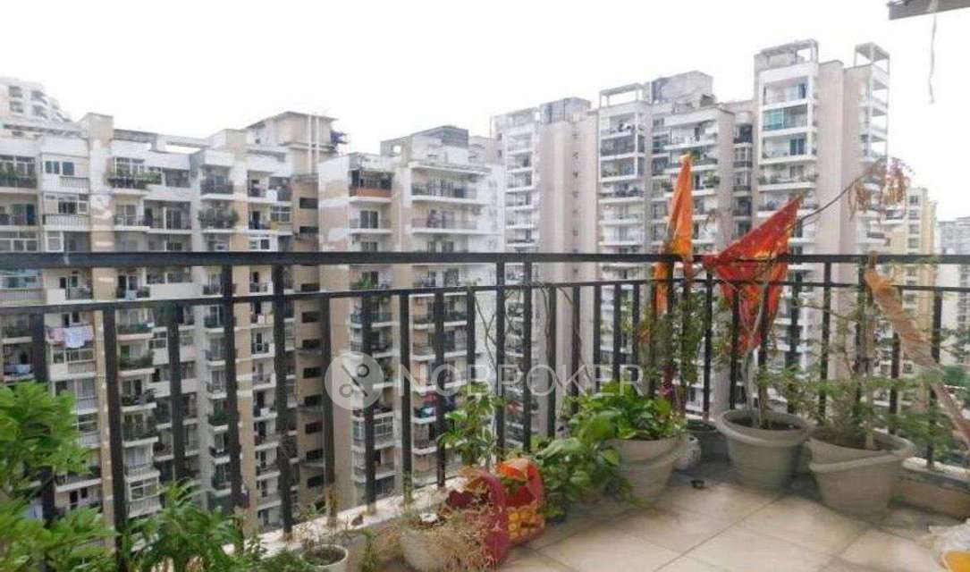 3 BHK Flat In Pristine Avenue  For Sale  In Pristine Avenue - 23 Bhk Apartment, Gaur City 2, Noida Call **********