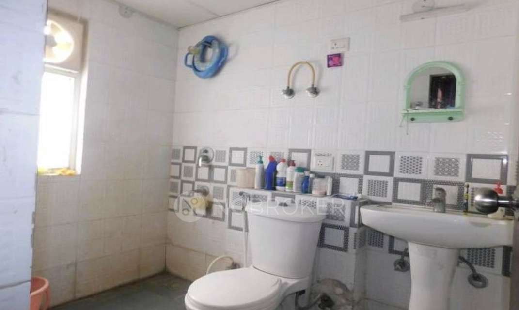 3 BHK Flat In Pristine Avenue  For Sale  In Pristine Avenue - 23 Bhk Apartment, Gaur City 2, Noida Call **********