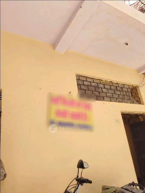 1 RK House for Rent  In Khora Colony, Sector 62,