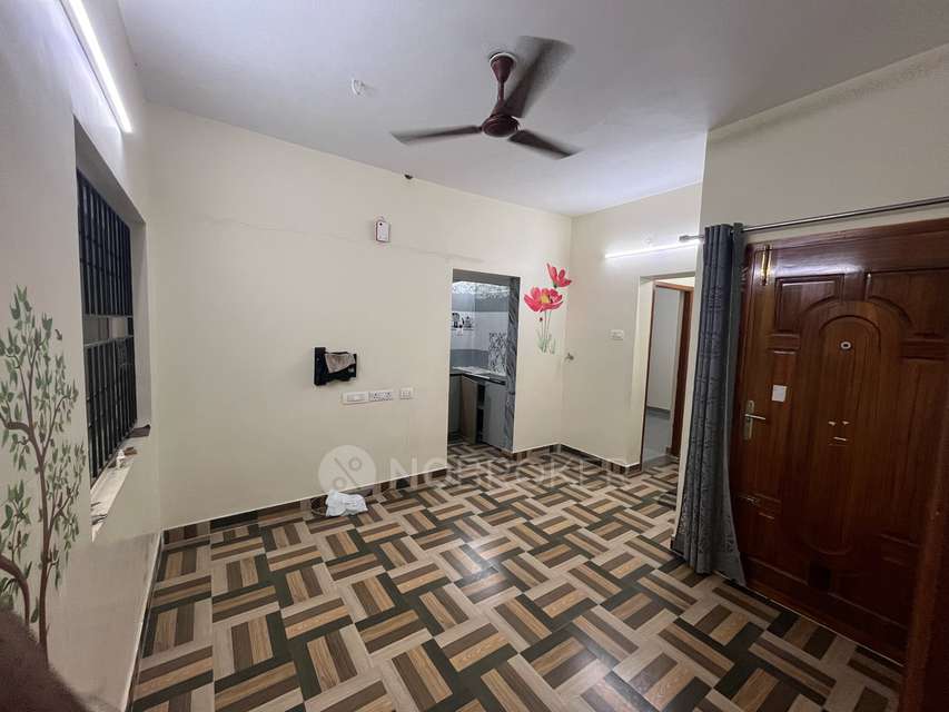 2 BHK Flat In Nathan Sree Square for Rent  In Nathan's-devi Square