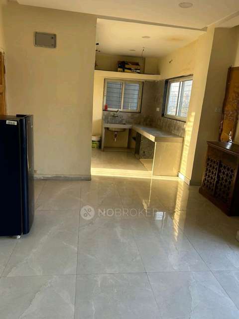 Single Room for Male In 2 BHK  In Shrikrishna Society In Gwpf+m54, Vadban, Magarpatta, Mundhwa, Pune, Maharashtra 411036, India