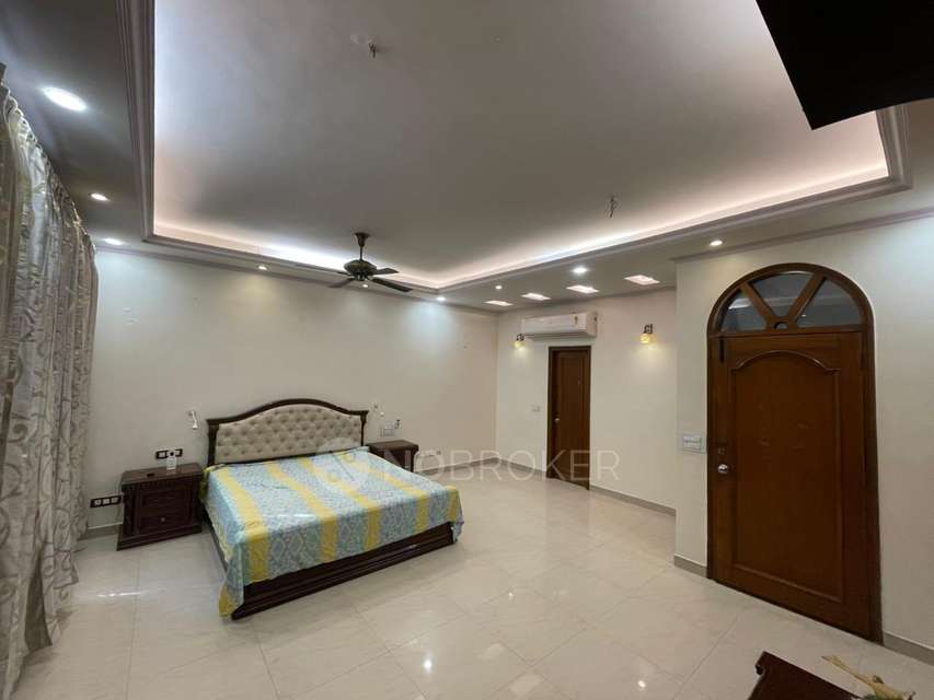 4+ BHK House for Rent  In Sector 15a