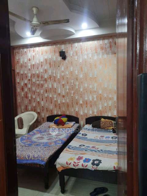 PG for Anyone in 586, Lane Number 1