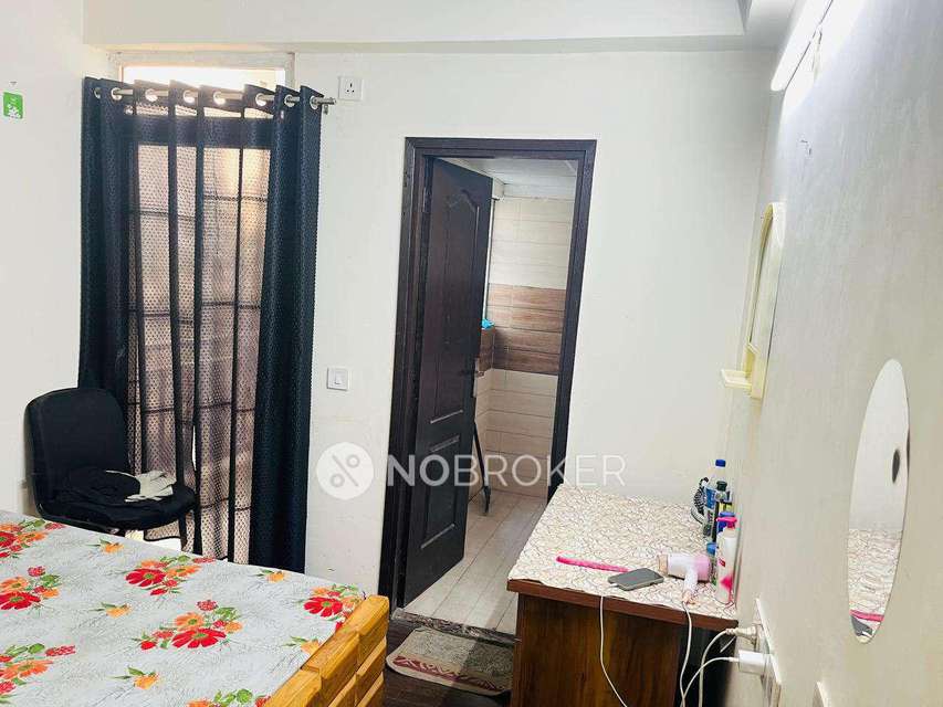 2 BHK Flat In Aims Golf Green For Sale  In Noida Extension