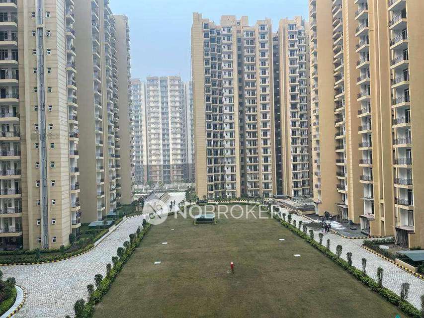 2 BHK Flat In Aims Golf Green For Sale  In Noida Extension
