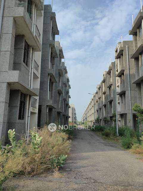1 BHK Flat for Rent In Ansal Golf Links 1