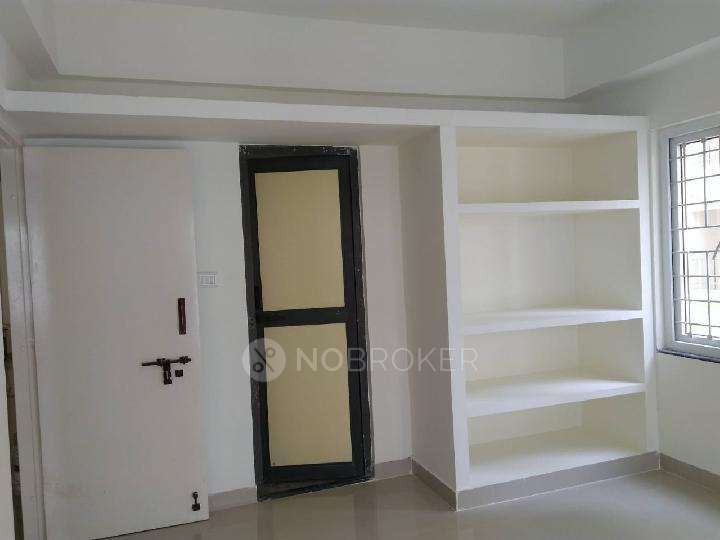 3 BHK Flat In Tnhb Flats For Sale  In Sholinganallur