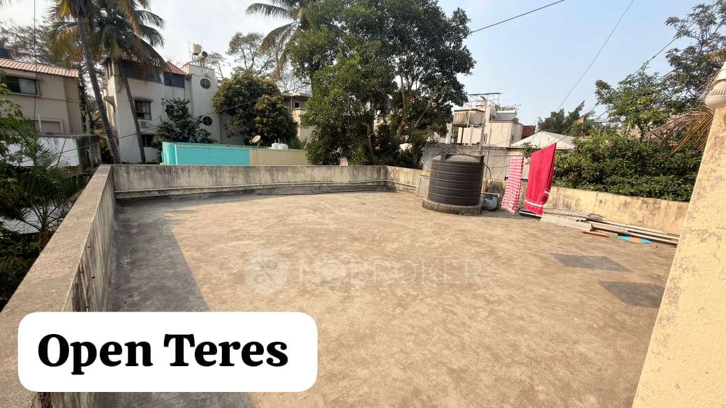 Shared Room for Male In 2 BHK  In Dhankawadi