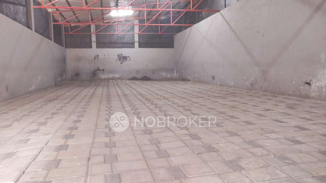 Godown/Warehouse in Doctor Natesan Road, Chennai for Rent 