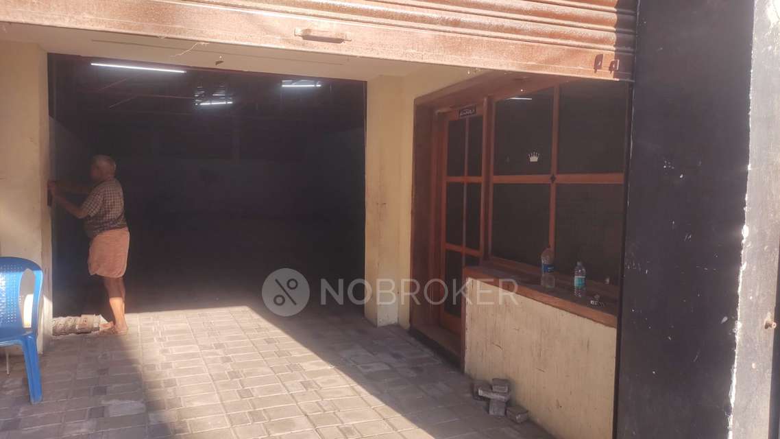 Godown/Warehouse in Doctor Natesan Road, Chennai for Rent 